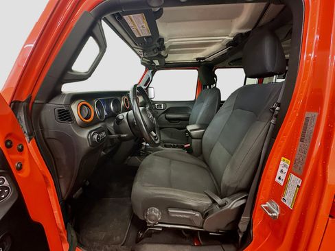 Used 2018 Jeep Wrangler Unlimited Sport S image 13