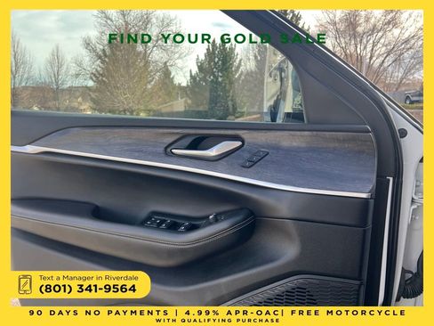 Used 2023 Jeep Grand Cherokee Limited w/ MOPAR Finishing Package image 10