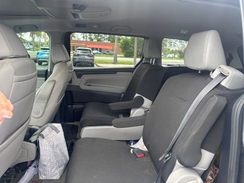 Used 2022 Honda Odyssey Touring image 3