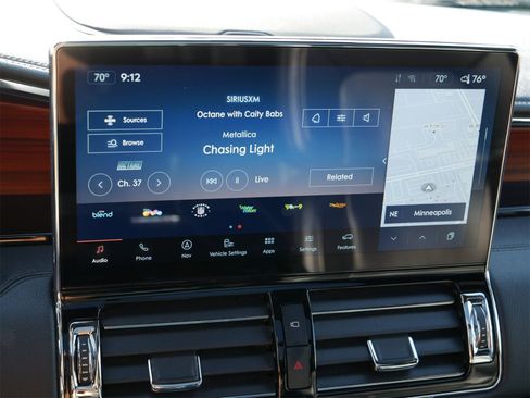 Used 2024 Lincoln Navigator Premiere image 23