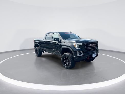 Used 2021 GMC Sierra 1500 AT4 w/ AT4 Premium Package AWD/4WD image 2