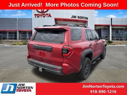 Used 2026 Toyota 4Runner SR5 AWD/4WD image 8