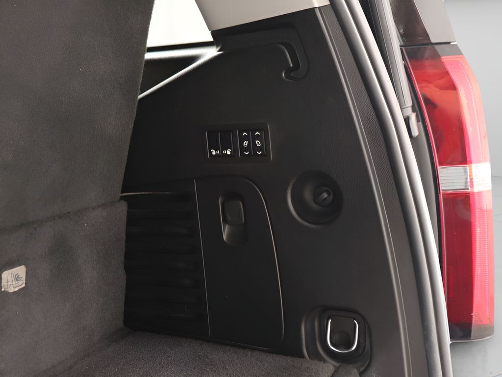 Used 2019 Chevrolet Tahoe Premier AWD/4WD image 32