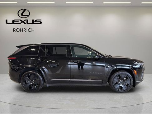 Used 2025 Jeep Wagoneer S Limited image 5