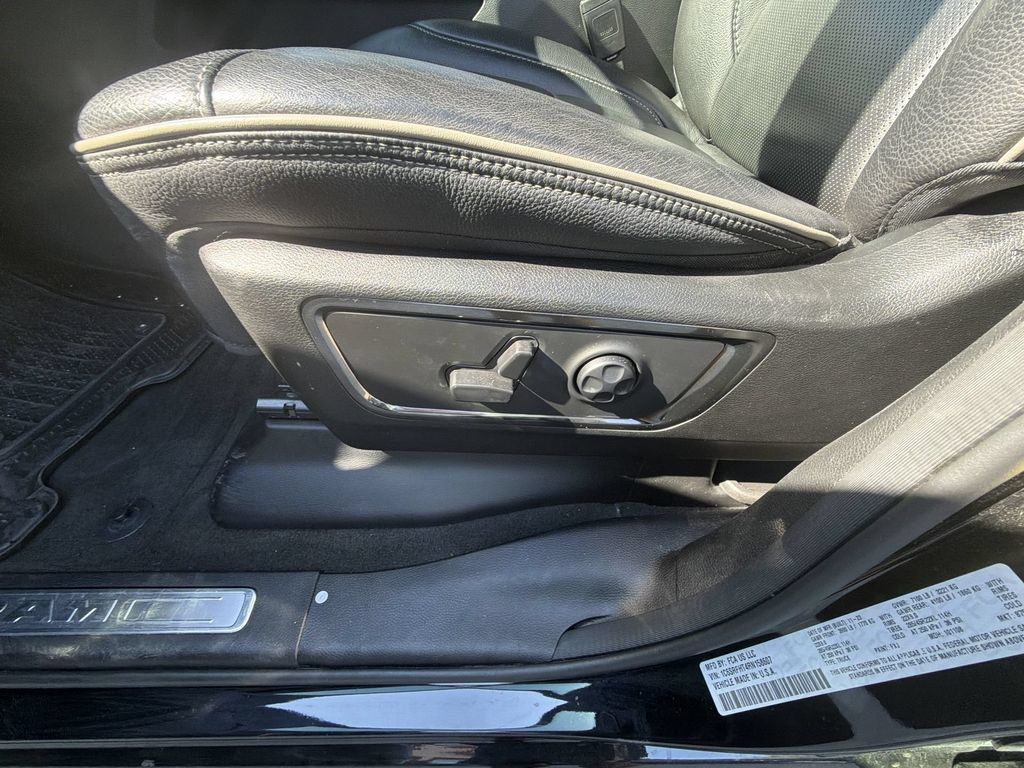 Used 2024 RAM 1500 Limited AWD/4WD image 9