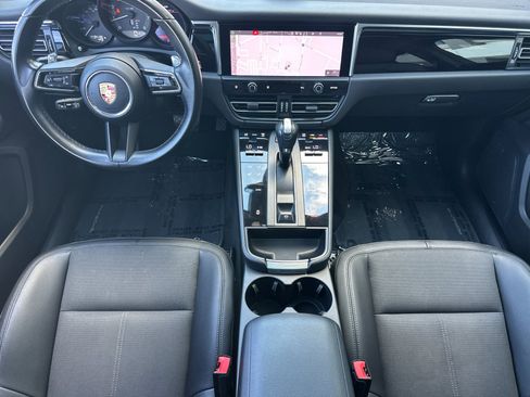 Certified 2024 Porsche Macan AWD/4WD image 7