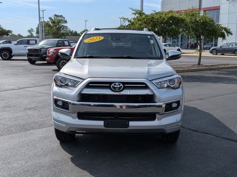 Certified 2022 Toyota 4Runner Limited AWD/4WD image 2