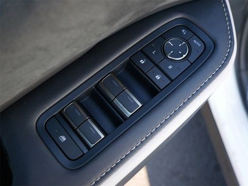 New 2026 Lexus TX 500h AWD image 13