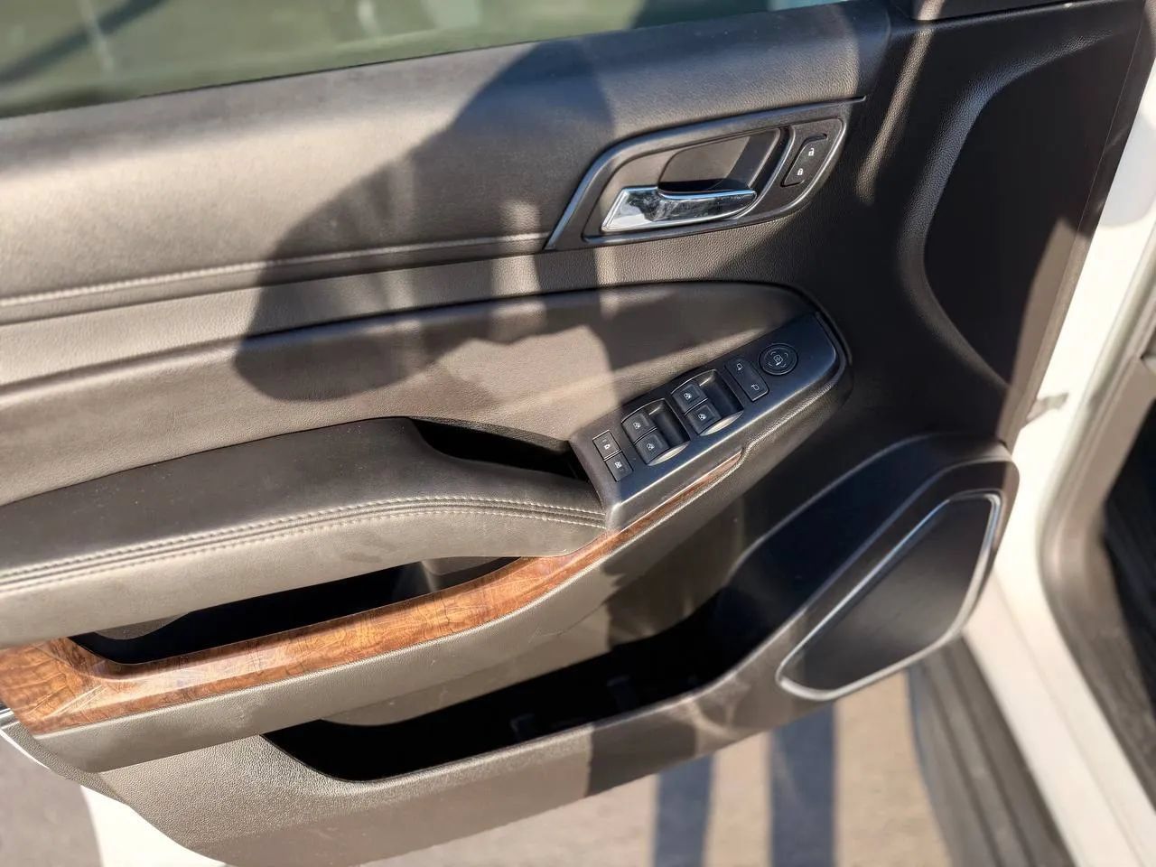 Used 2018 Chevrolet Tahoe 4WD image 41