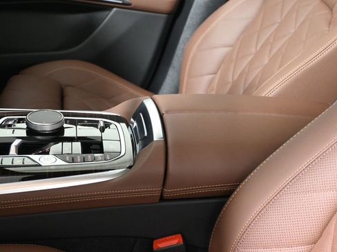 New 2026 BMW X7 xDrive40i w/ M Sport Package AWD/4WD image 25