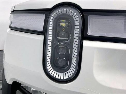 Used 2023 Rivian R1S Adventure AWD/4WD image 29