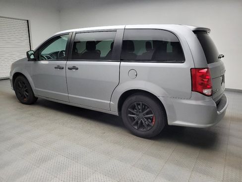 Used 2019 Dodge Grand Caravan SE FWD image 3