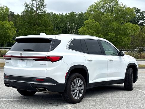 Used 2025 Buick Enclave Preferred FWD image 21