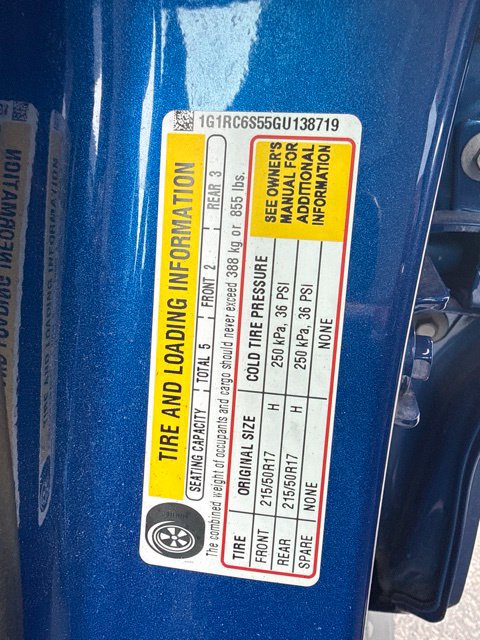 Used 2016 Chevrolet Volt LT FWD image 2