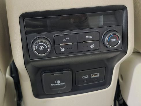 Used 2023 GMC Acadia Denali AWD/4WD image 25