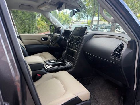 Used 2023 INFINITI QX80 Premium Select w/ All-Season Package AWD/4WD image 17