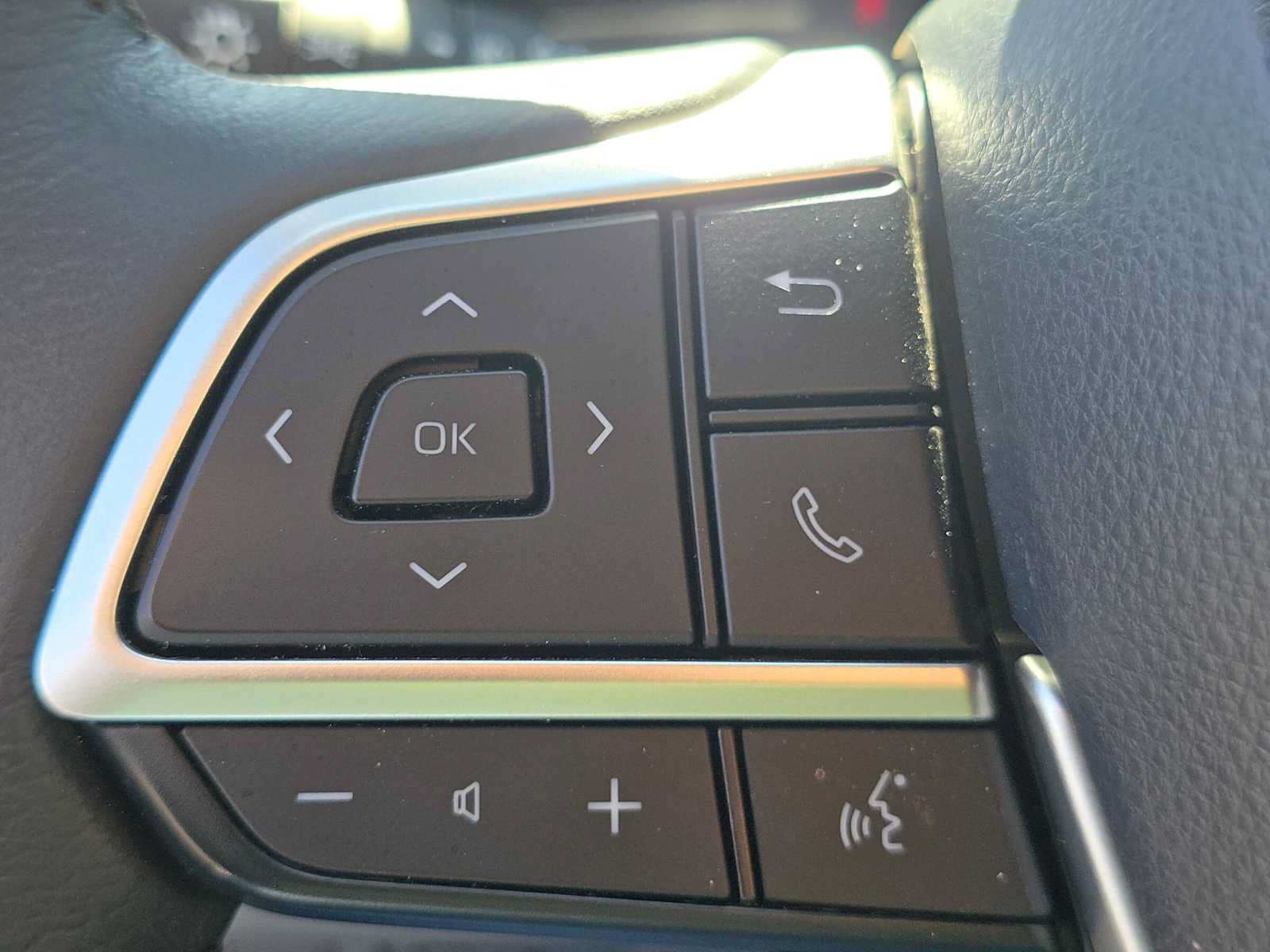 Certified 2026 Toyota Sienna XLE FWD image 32