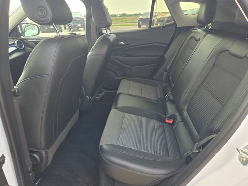 Used 2025 Chevrolet Trax LT w/ Driver Confidence Package FWD image 13
