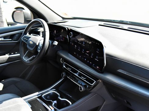 Used 2024 Chevrolet Traverse LT FWD image 54