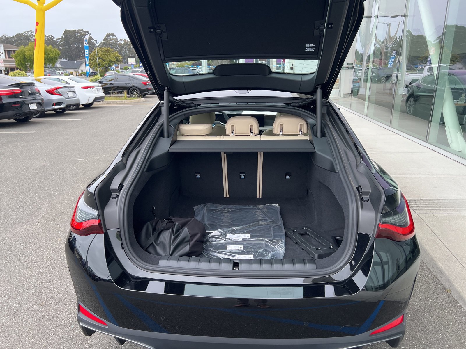 New 2026 BMW i4 xDrive40i AWD/4WD image 10