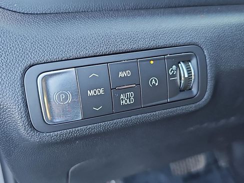 Used 2025 GMC Terrain Elevation image 23