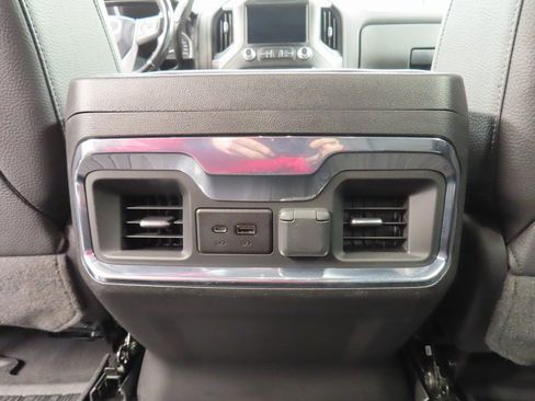 Used 2022 GMC Sierra 3500 Denali w/ Denali Ultimate Package image 11