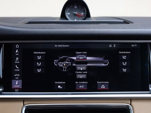 Used 2019 Porsche Panamera 4 AWD/4WD image 40