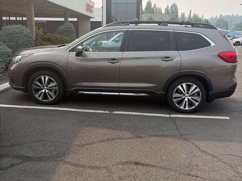 Used 2022 Subaru Ascent Limited w/ Technology Package AWD/4WD image 8