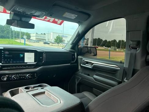 Used 2023 Chevrolet Silverado 1500 RST RWD image 39