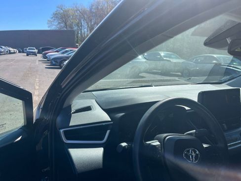 Used 2025 Toyota Corolla LE image 32