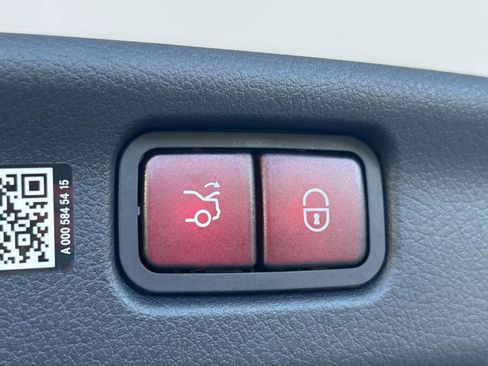 Certified 2025 Mercedes-Benz C 43 AMG 4MATIC Sedan image 13