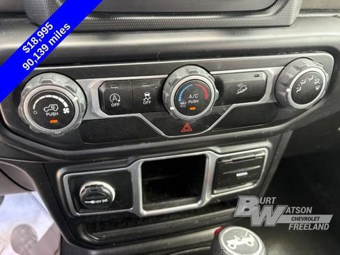 Used 2018 Jeep Wrangler Sport AWD/4WD image 21
