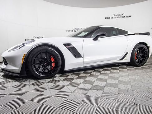 Used 2016 Chevrolet Corvette Z06 w/ Z07 Performance Package RWD image 14