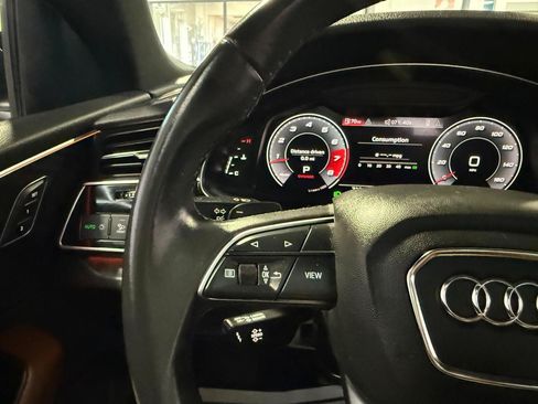 Used 2021 Audi Q8 Premium Plus w/ Premium Plus Package AWD/4WD image 17