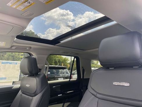 New 2025 Ford Expedition Max Platinum image 12