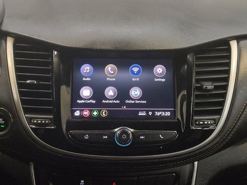 Used 2022 Chevrolet Trax LT w/ LT Convenience Package AWD/4WD image 25