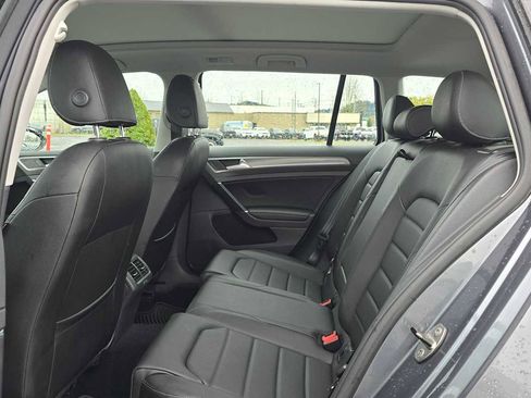 Used 2017 Volkswagen Golf Alltrack SEL image 18