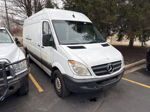 Used 2011 Mercedes-Benz Sprinter 2500 image 5
