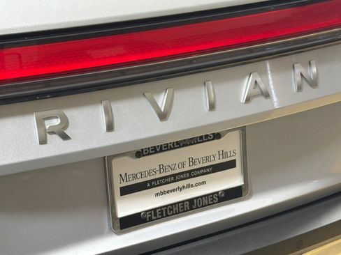 Used 2026 Rivian R1S Adventure Dual AWD/4WD image 25