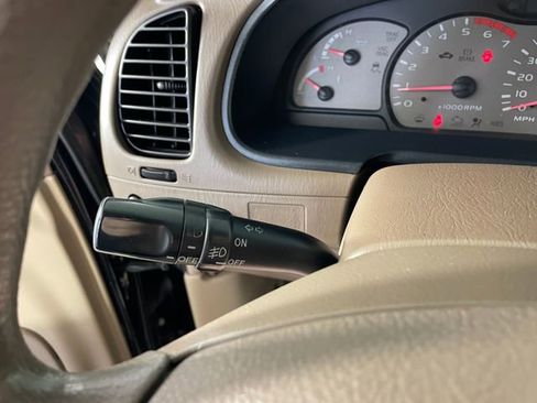 Used 2003 Toyota Sequoia SR5 RWD image 11