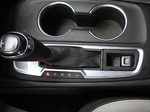 Used 2020 Chevrolet Equinox LS image 14