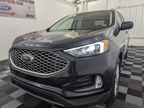 Used 2024 Ford Edge SEL w/ Convenience Package AWD/4WD image 3
