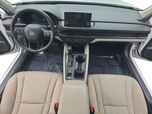 Used 2023 Honda Accord LX image 9