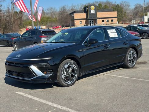 New 2026 Hyundai Sonata SEL FWD image 3