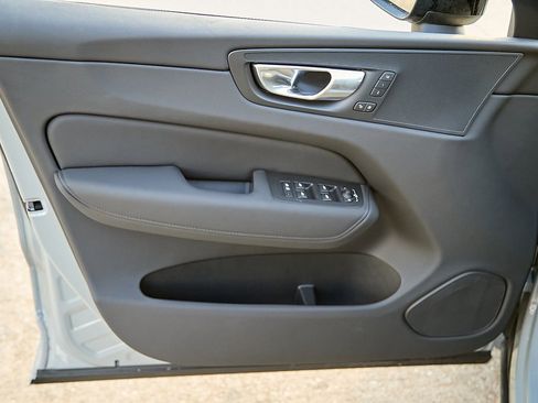 New 2026 Volvo XC60 T8 Plus w/ Protection Package Premier image 9