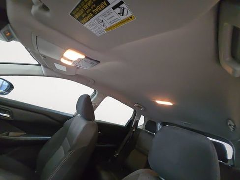 Used 2025 Nissan Rogue SV AWD/4WD image 12