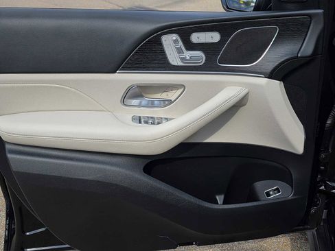 Used 2024 Mercedes-Benz GLE 350 4MATIC image 16