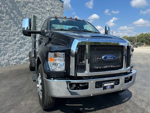 New 2026 Ford F650 2WD Regular Cab Super Duty image 18