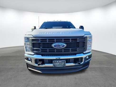 Used 2023 Ford F250 XL image 2