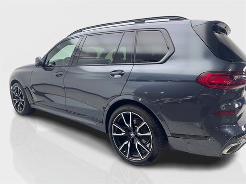 Used 2022 BMW X7 xDrive40i w/ M Sport Package image 14